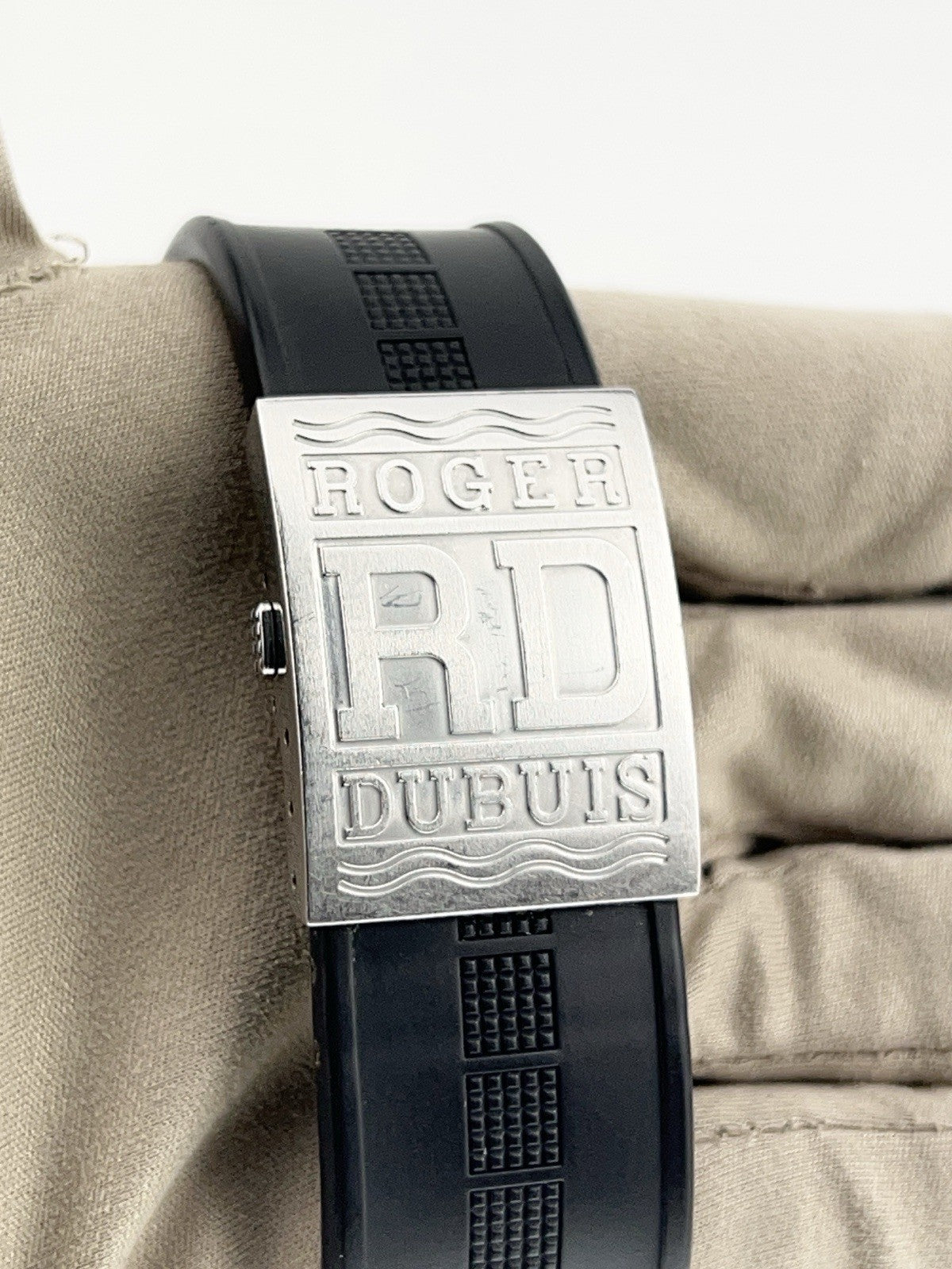 Roger Dubuis Excalibur Steel Black Dial 47mm Automatic Men's Watch EX427799.1R