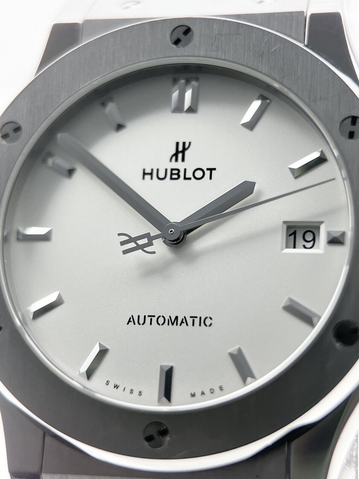 Hublot Classic Fusion Chronograph Automatic Opaline Dial Men's Titanium Watch