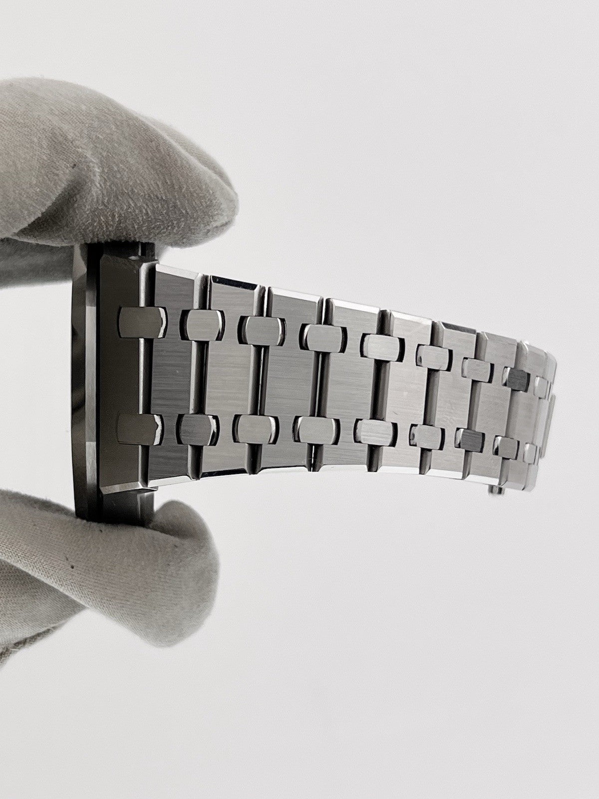 Audemars Piguet Royal Oak Steel Black Dial 41mm Automatic Men’s Watch 15500ST