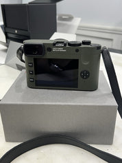 Leica Q2 "Reporter" 47.3MP Compact Dark Green Digital Camera