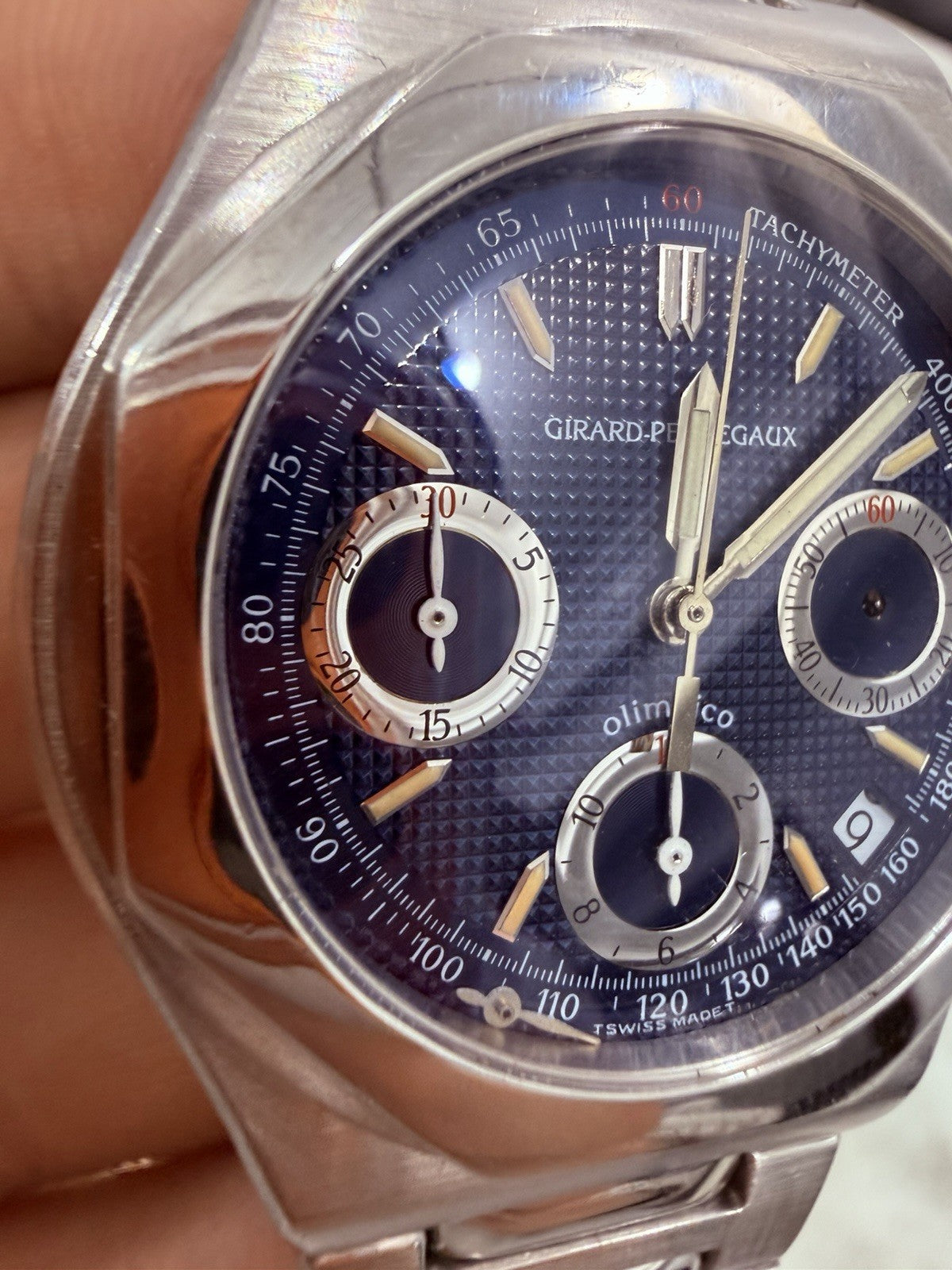 Girard Perregaux Laureato Blue Dial Steel 41mm Automatic Mens 8017 - FOR PARTS
