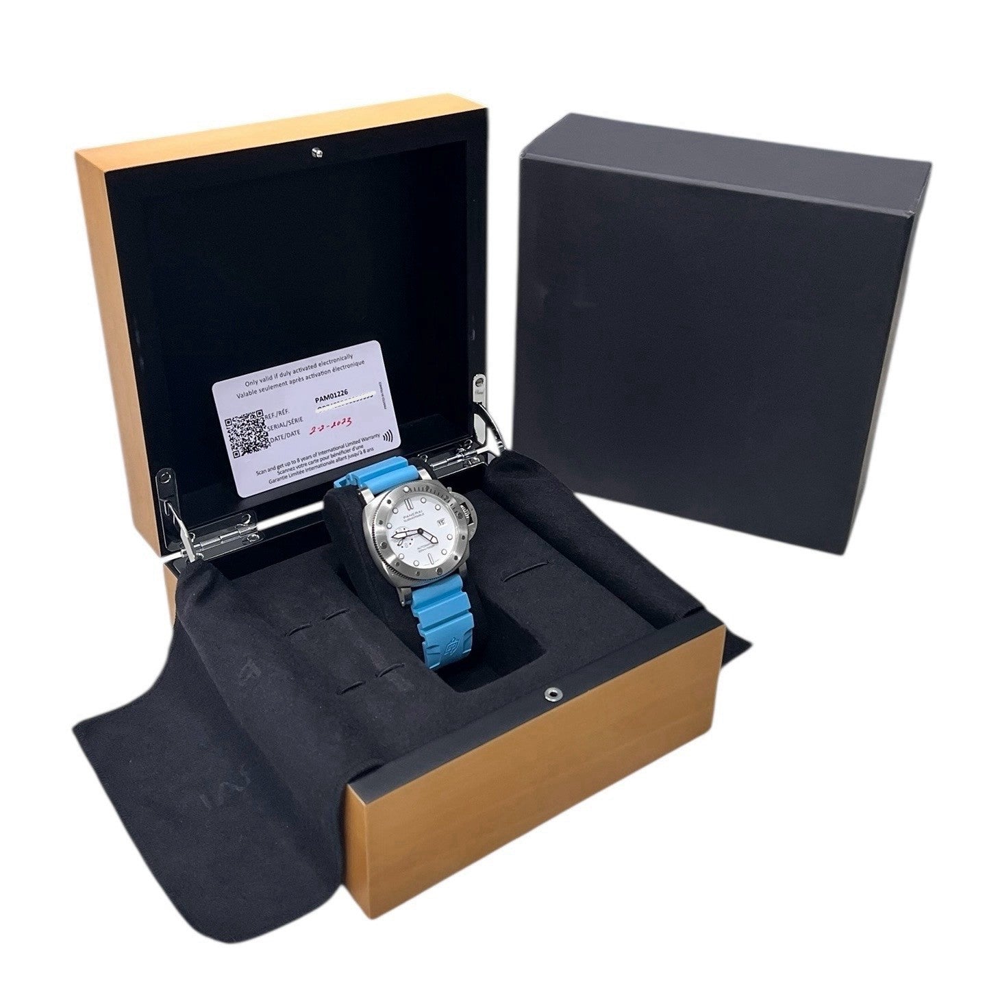 Panerai Submersible Stainless Steel White Dial 44mm Automatic Mens PAM01226