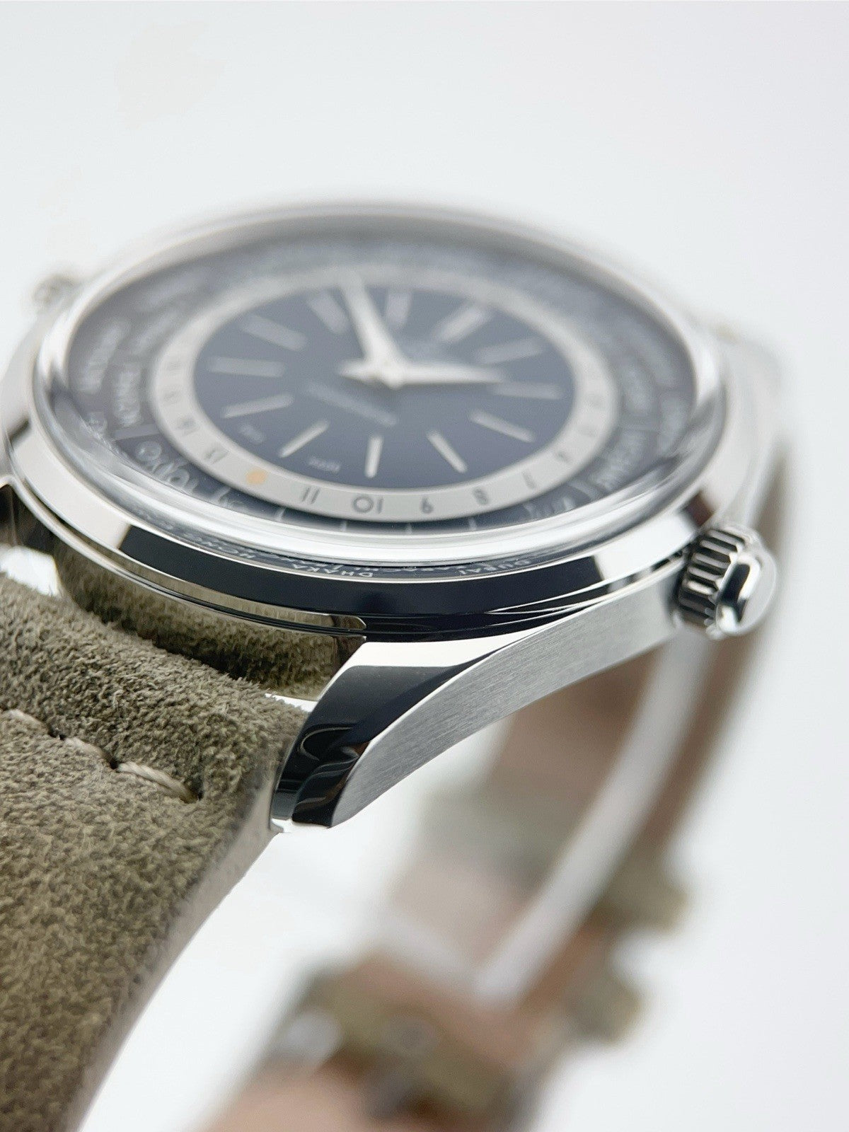 Carl F. Bucherer Heritage Worldtimer Limited Edition For Hodinkee - Box/Papers