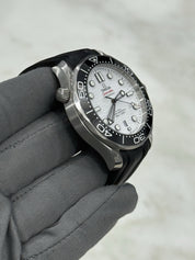 Omega Seamaster Diver Steel White Dial 42mm Watch 210.32.42.20.04.001