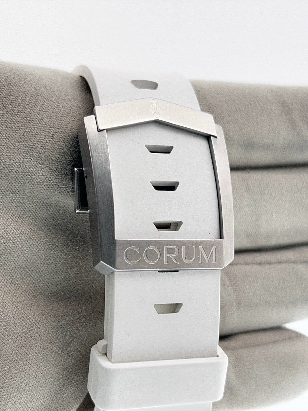 Corum Admirals Cup Stainless Steel White Dial 44mm Automatic Men’s Watch 1.0089