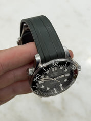 Omega Seamaster Diver Steel Green Dial 42mm Auto Mens Watch 210.32.42.20.10.001