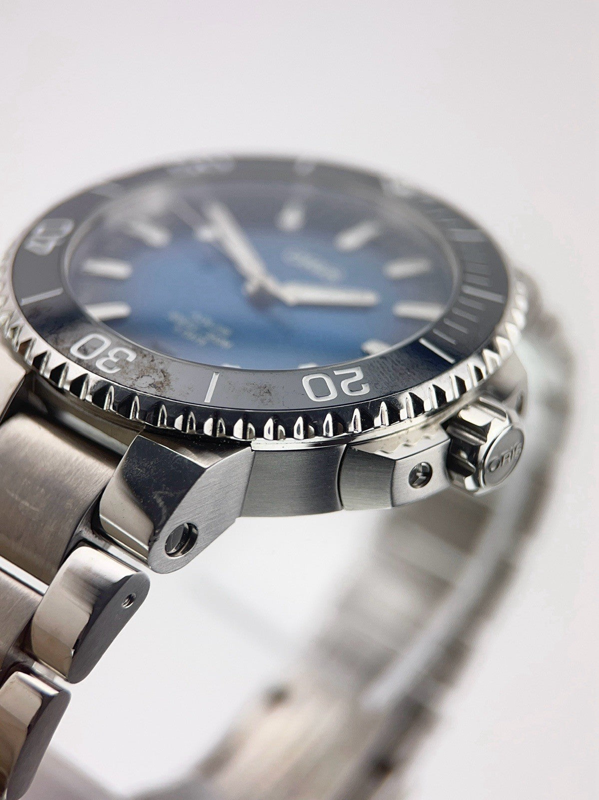 Oris Aquis Date Cal 400 Stainless Steel Blue Dial 41.5mm Automatic Watch 7769