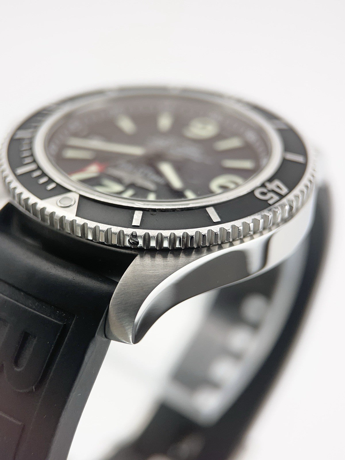 Breitling Superocean Stainless Steel Black Dial 42mm Automatic Mens Watch A17366