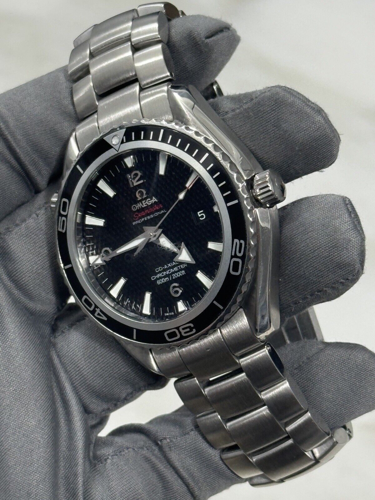 OMEGA Seamaster 007 James Bond Watch Quantum Of Solace - 222.30.46.20.01.001