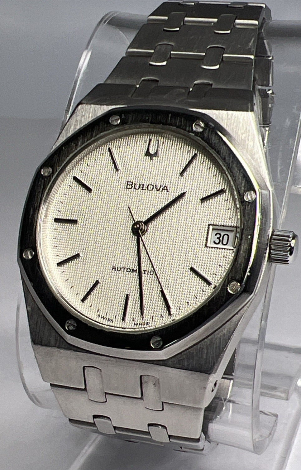 1970's Vintage Stainless Steel Bulova "Royal Oak" 4420101 Automatic Date Watch