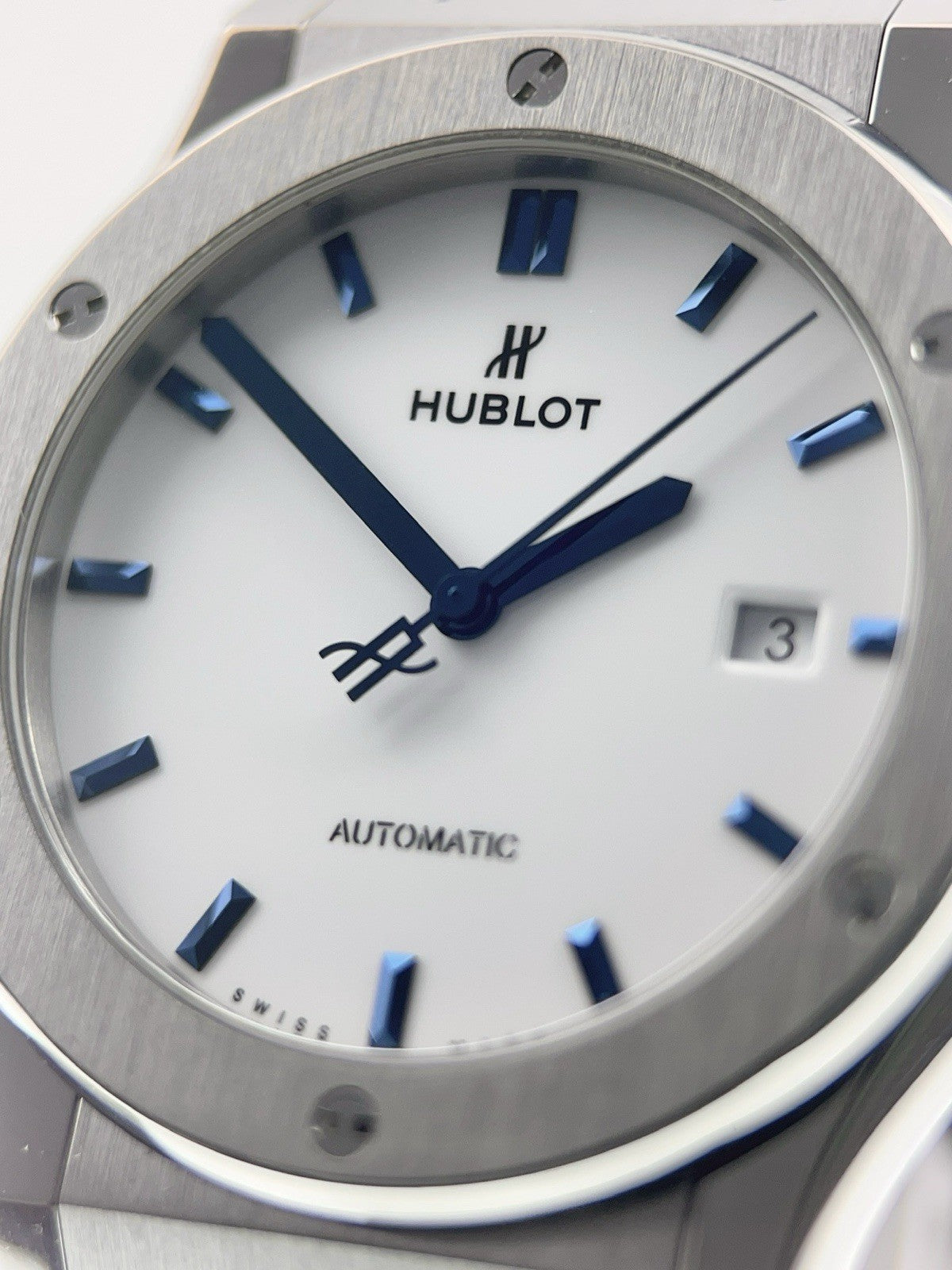 Hublot Classic Fusion Titanium White Dial 42mm Men's Watch 542.NX.2210.LR.JPN17