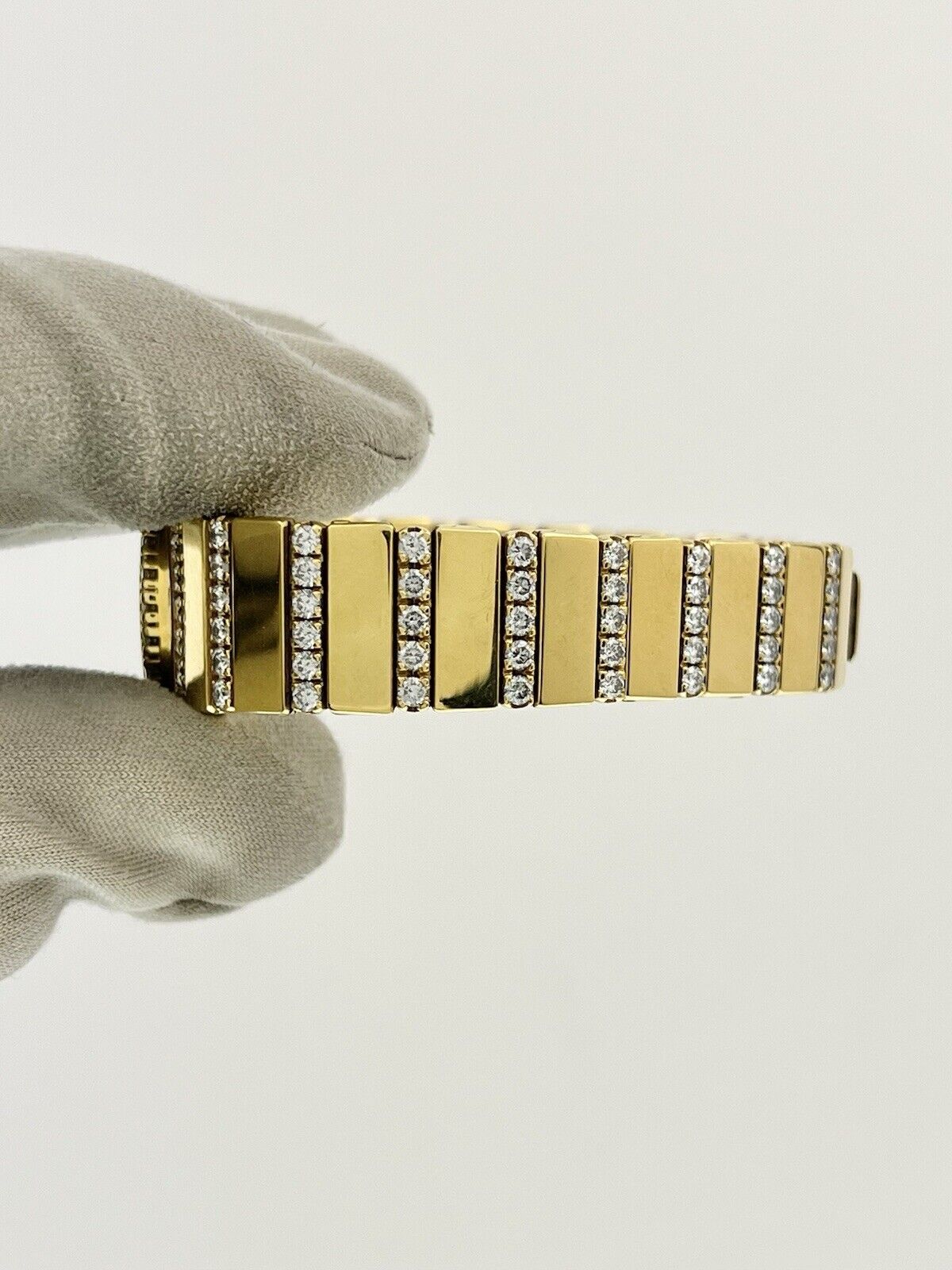 Piaget Polo Factory Diamond 18k Gold 21mm Quartz Women’s Watch 8306 C606