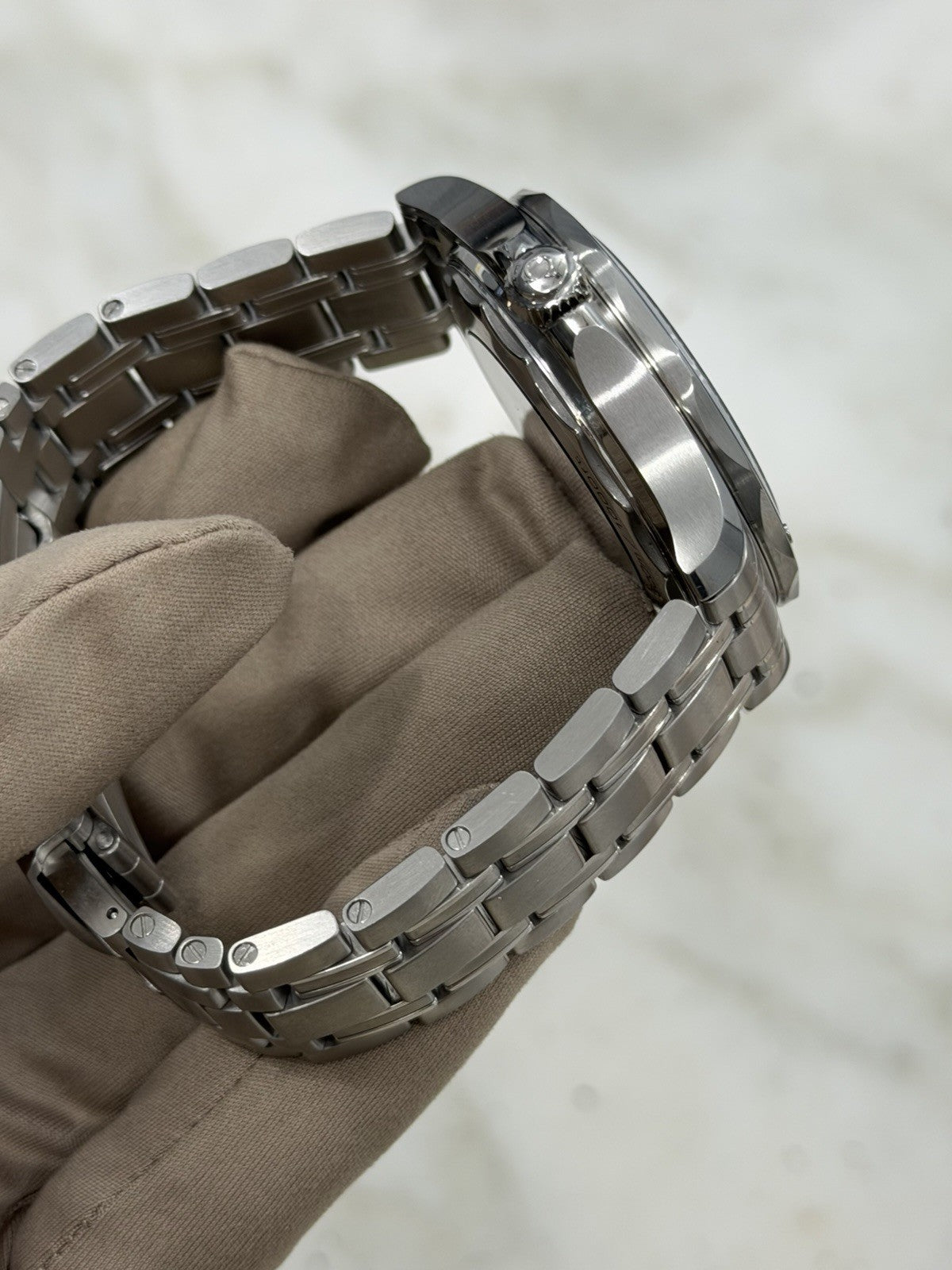 2022 Omega Seamaster Gray Dial 42mm Automatic Mens Watch 210.30.42.20.06.001