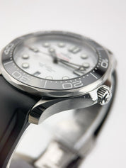 Omega Seamaster Steel White Dial 42mm 210.32.42.20.04.001