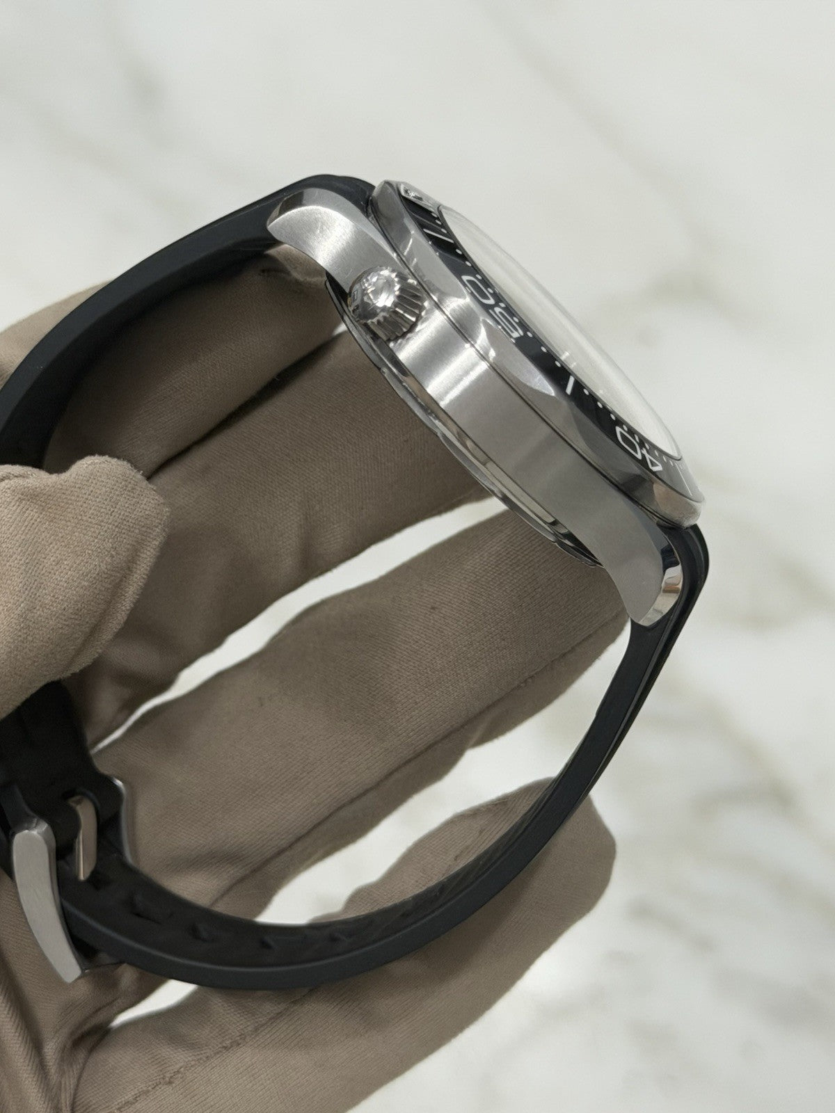 2020 Omega Seamaster Steel White Dial 42mm Auto Mens Watch 210.32.42.20.04.001