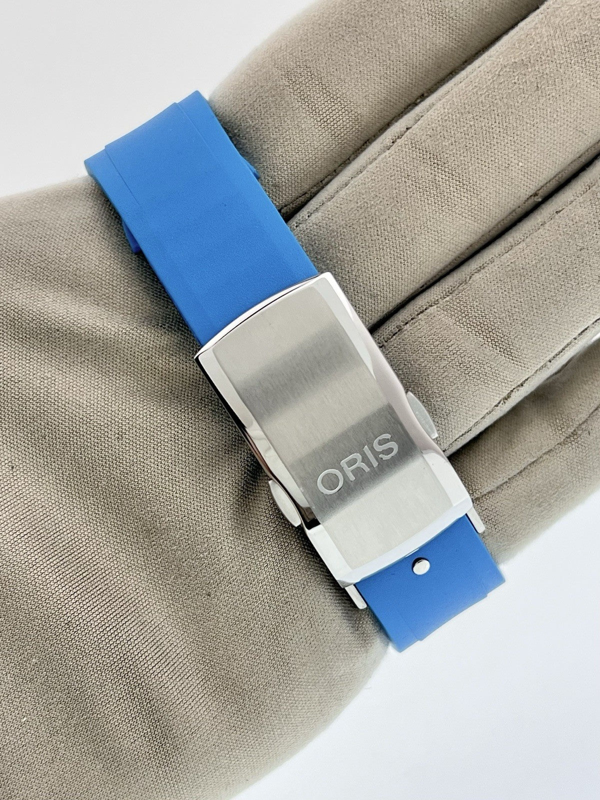 Oris Aquis Date Calibre 400 Stainless Steel Automatic 43mm Men's Watch 7790