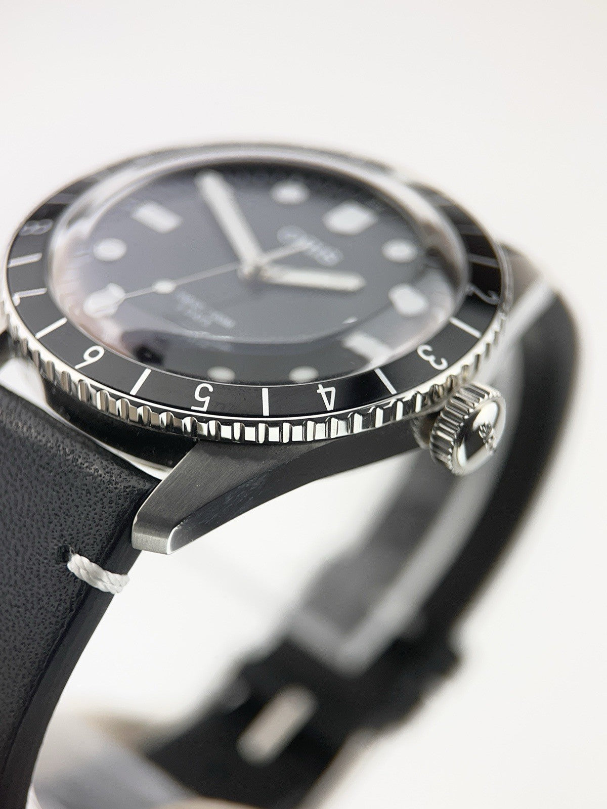 Oris Divers Sixty-Five 12H Calibre 400 Steel Automatic Men's Watch 7772