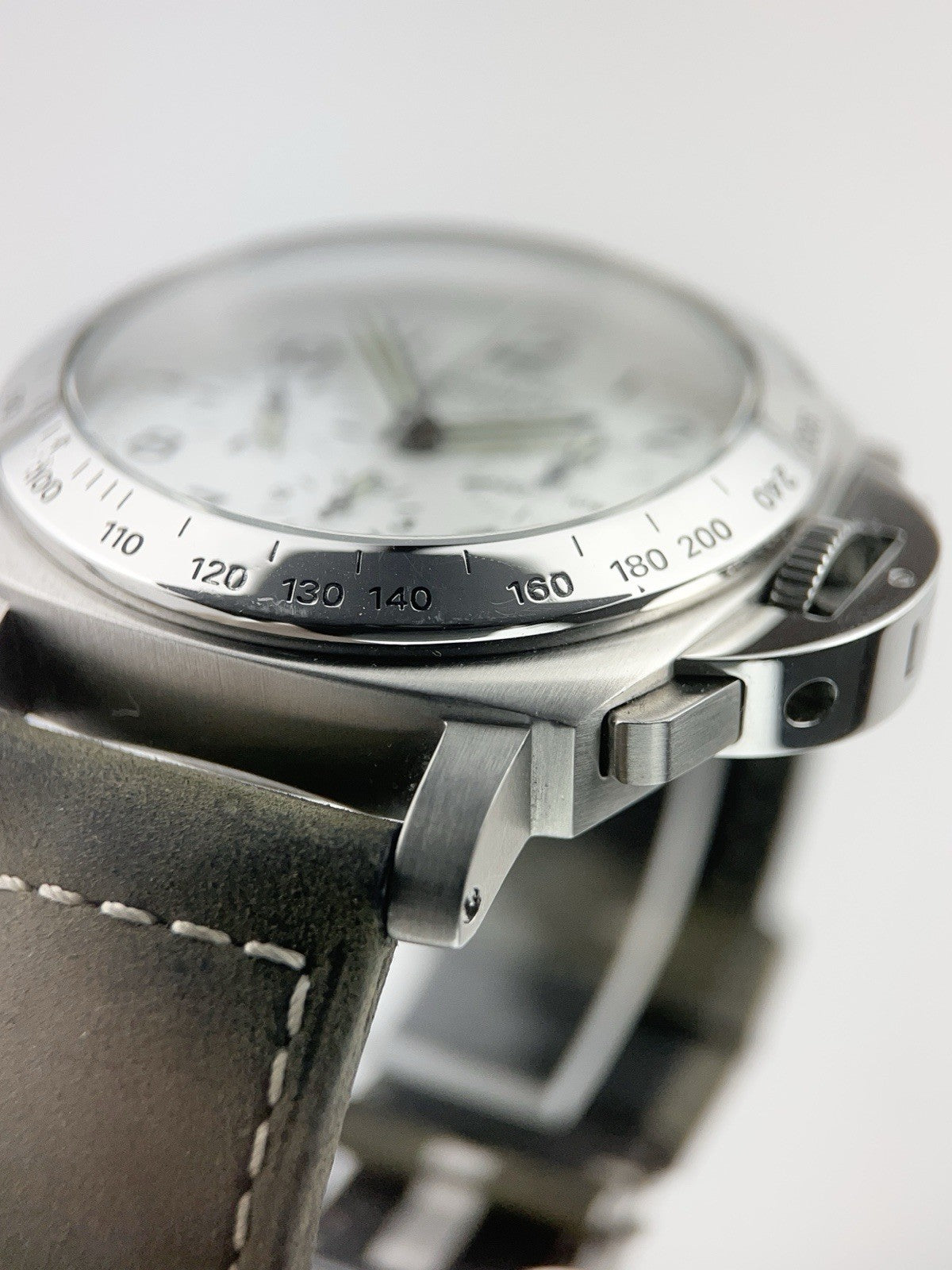 Panerai Luminor Daylight Stainless Steel White Dial 44mm Automatic PAM00188