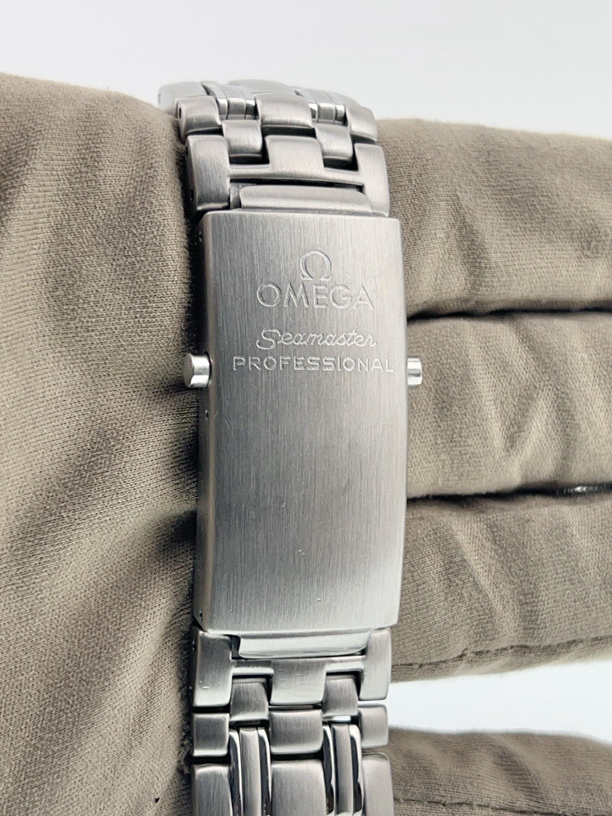 Omega Seamaster Steel Blue Dial 36mm Quartz Movement Men’s Watch 2561.80.00