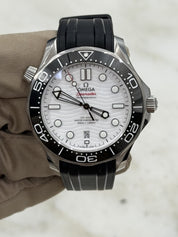 Omega Seamaster Steel White Dial 42mm Automatic Men's Watch 210.32.42.20.04.001