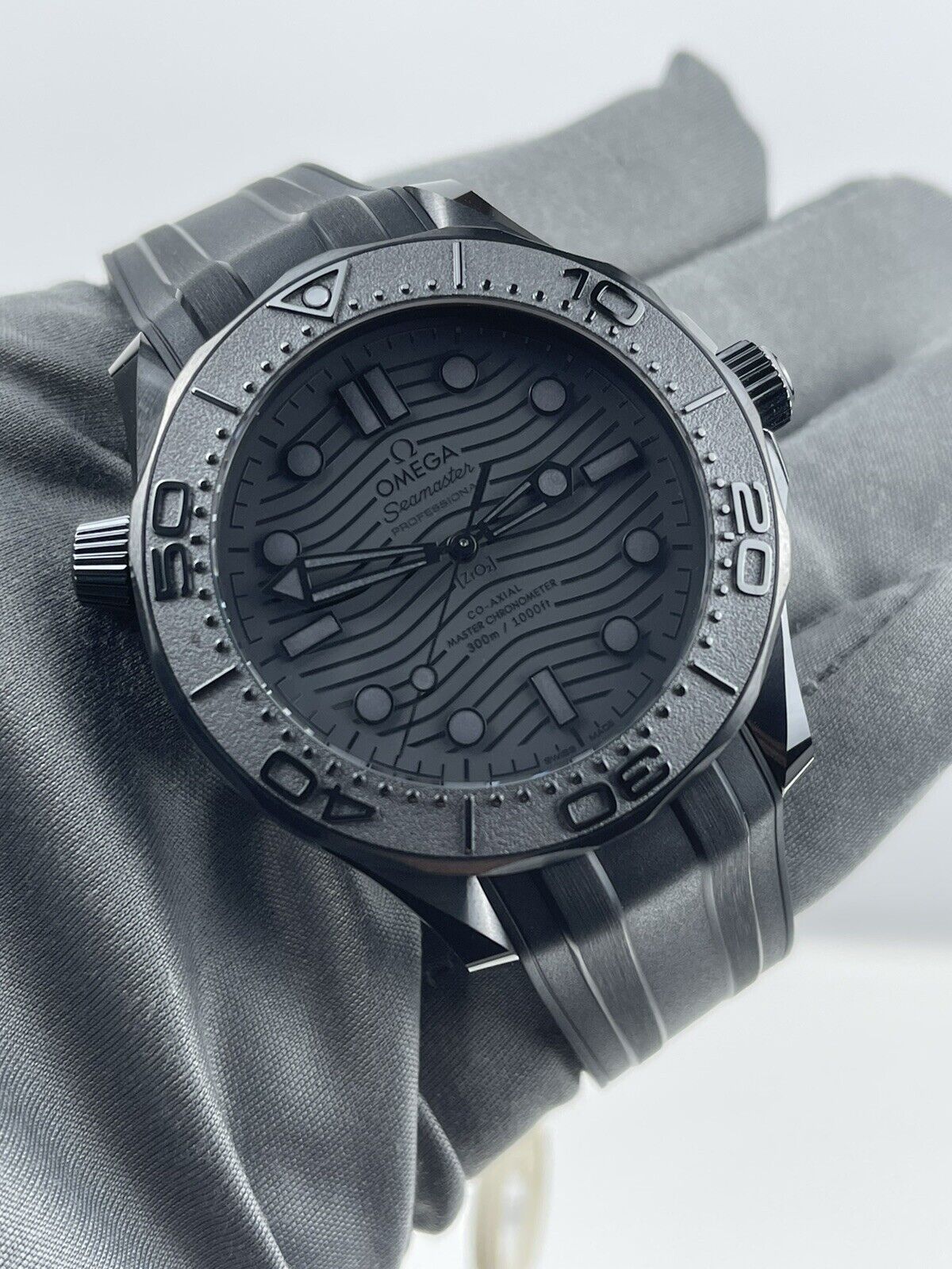 NEW 2023 Omega Seamaster Black Black 43.5mm Ceramic 210.92.44.20.01.003 Watch