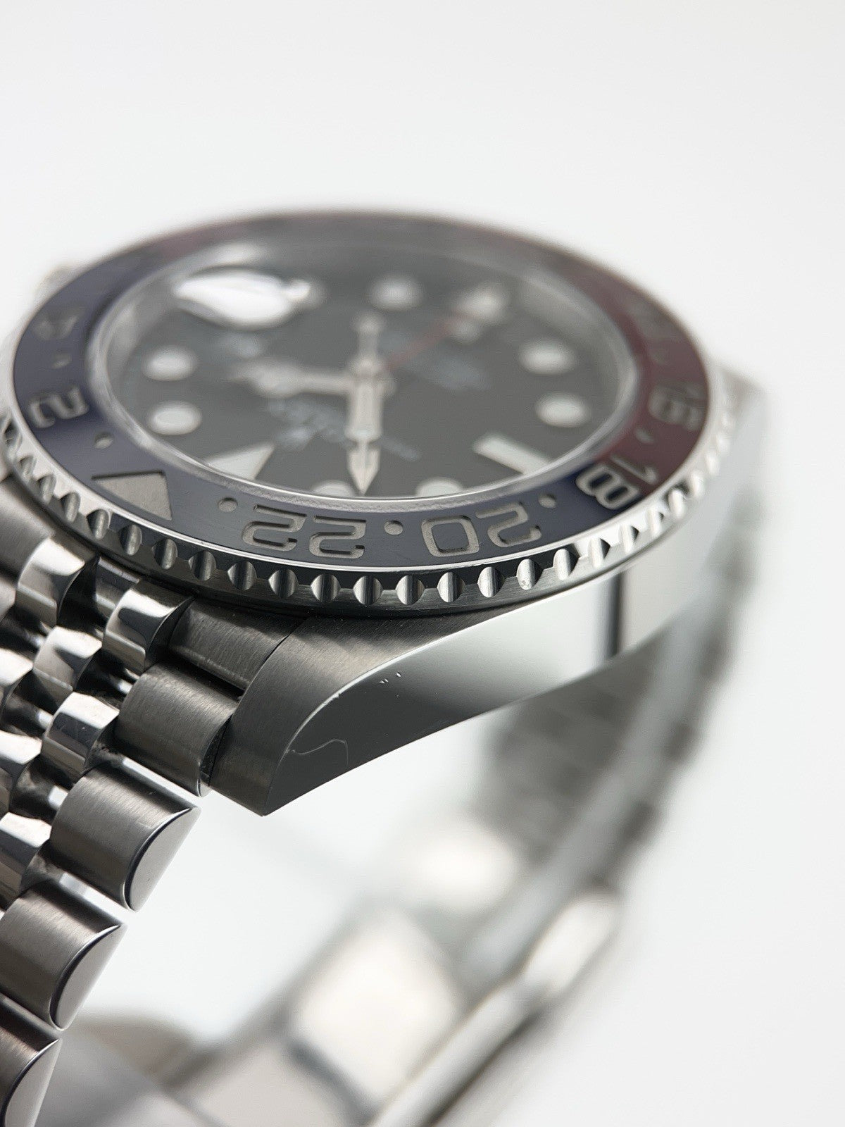 2025 Rolex GMT-Master II “Pepsi” Ceramic Bezel Black Dial 40mm Watch 126710BLRO