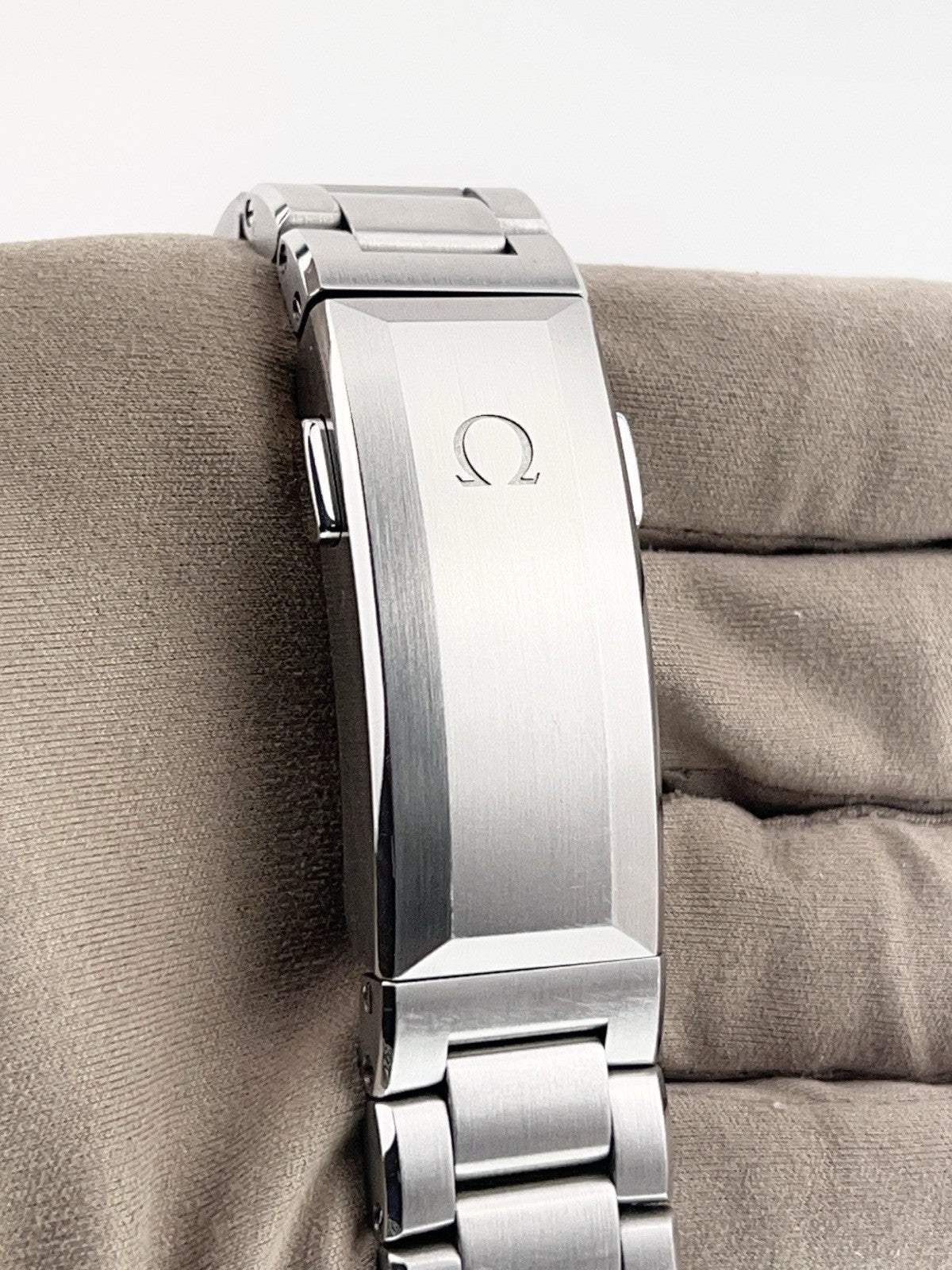 Omega Seamaster Steel Blue Dial 45mm Automatic Men's Watch 215.30.46.21.03.001