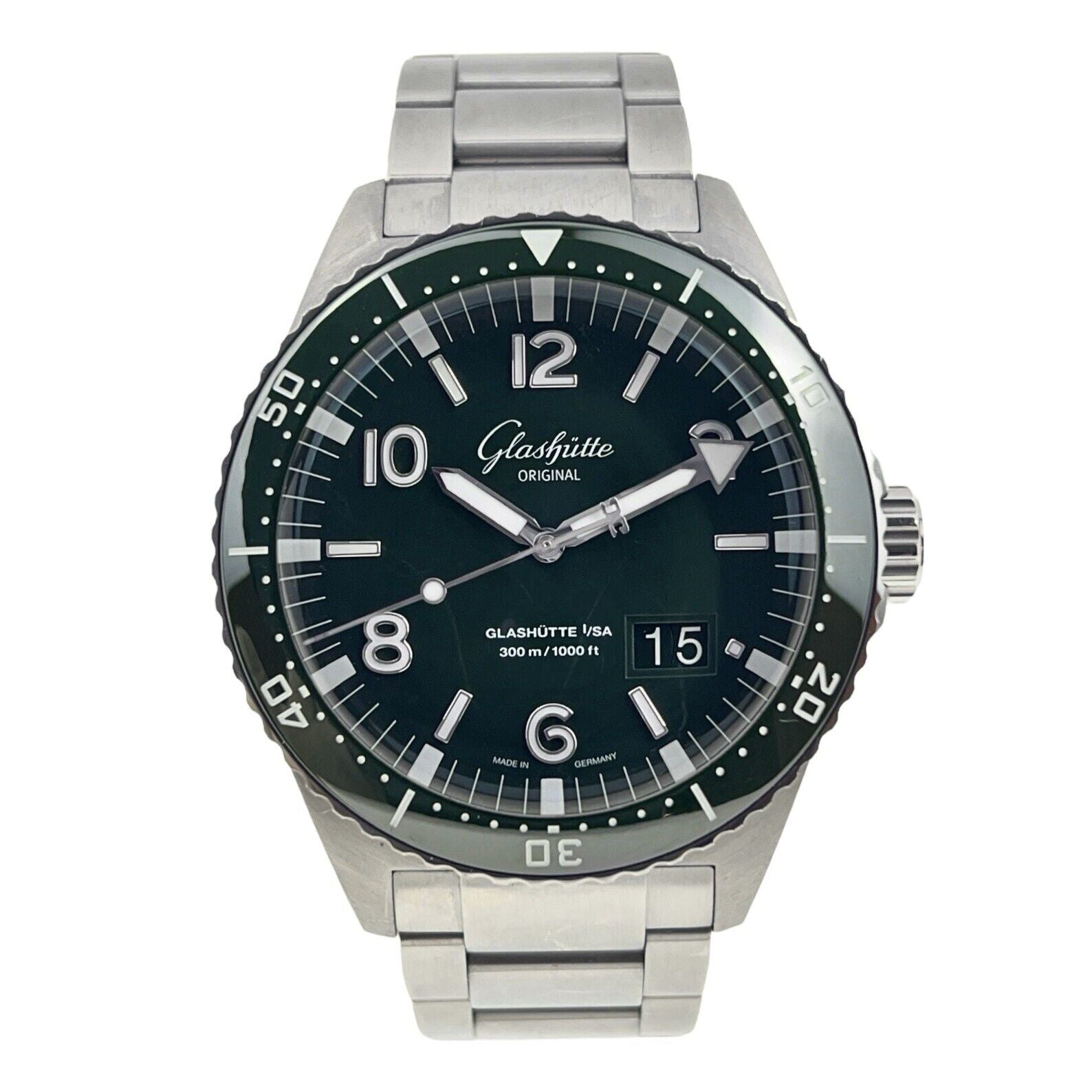 Glashutte Original SeaQ Panoramadatum Steel Green Dial 43mm 1-36-13-07-83-70