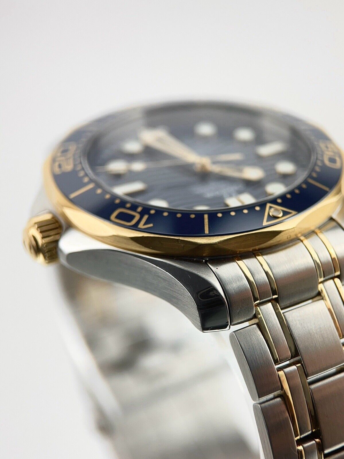 Omega Seamaster Diver 300m Steel & Gold Blue Dial 42mm Watch 210.20.42.20.03.001