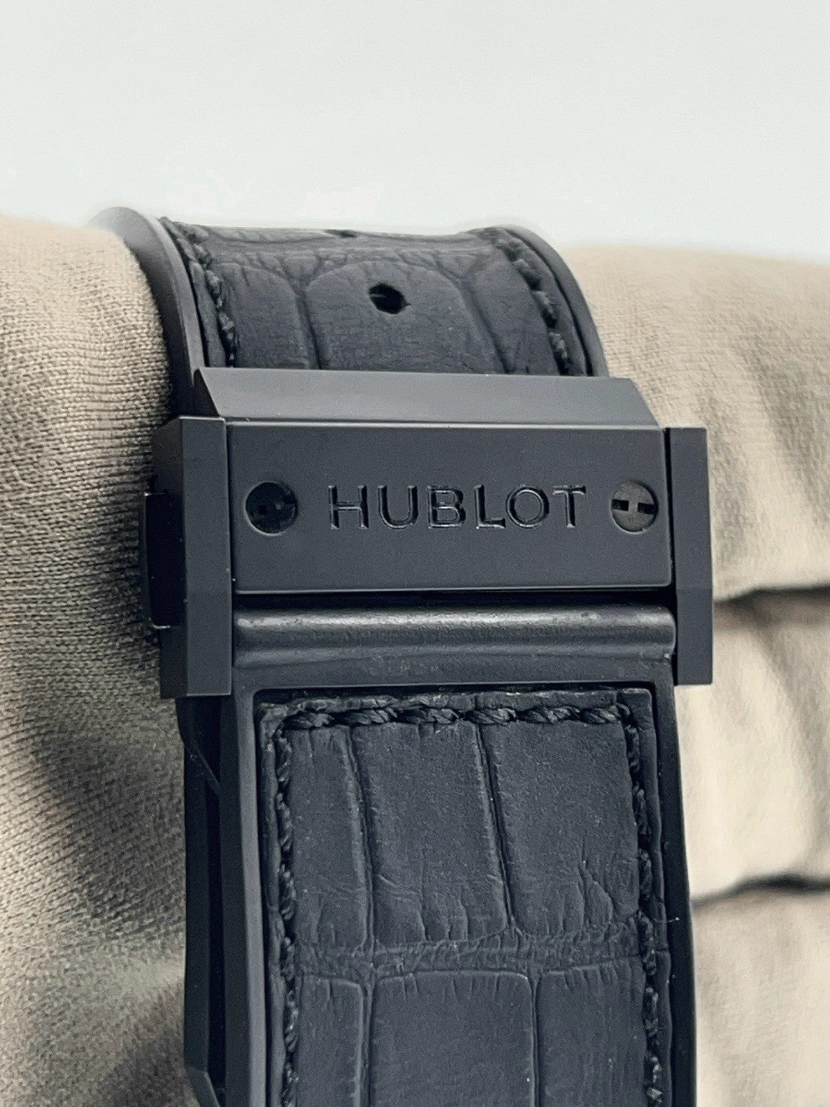 Hublot Big Bang Ceramic  Black Dial 44mm Automatic Mens Watch 311.CI.1170.GR