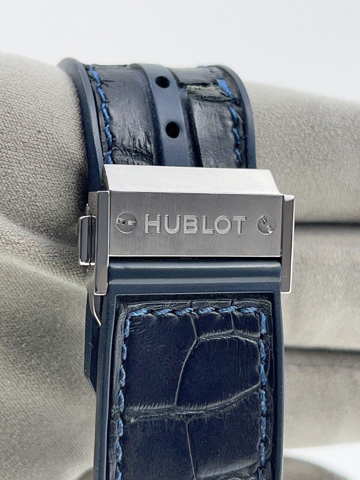 Hublot Big Bang Chronograph Steel Blue 44mm Automatic Men’s Watch - Box/Papers