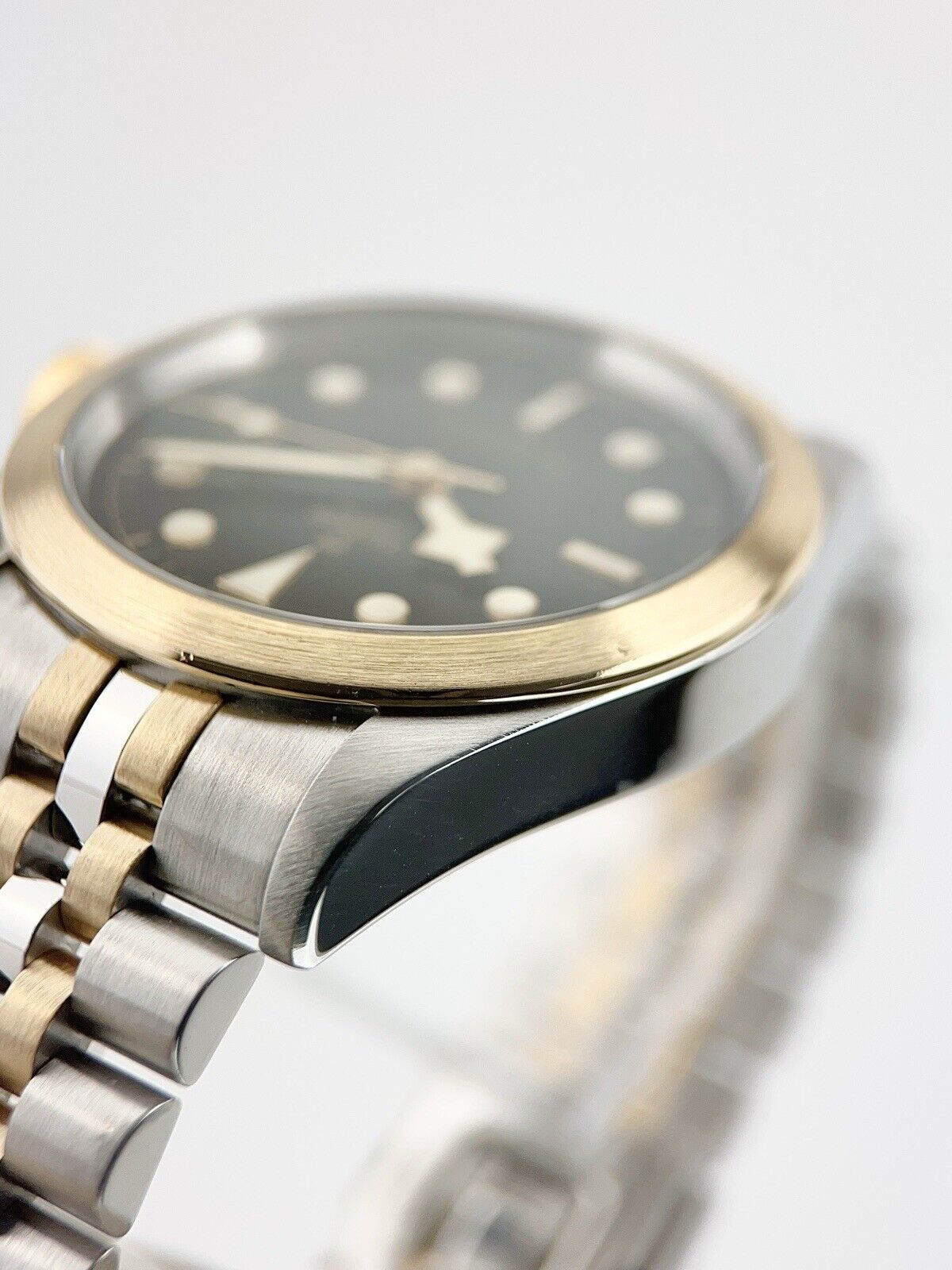 Tudor Black Bay Gold/Steel Black Dial 41mm Automatic Movement Men’s Watch 79543