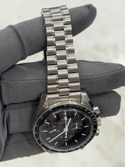 2022 Omega Speedmaster Moonwatch 42mm Black Sapphire Watch 310.30.42.50.01.002