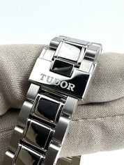 NEW Tudor Style Auto 28mm Ladies Stainless Steel Bracelet Watch Date 12100