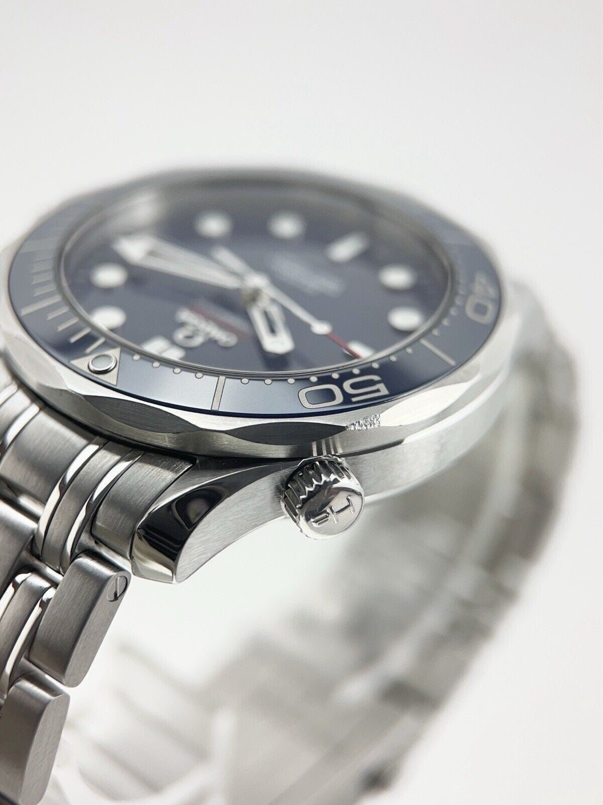 Omega Seamaster Diver Steel Blue 41mm Automatic Men's Watch 212.30.41.20.03.001