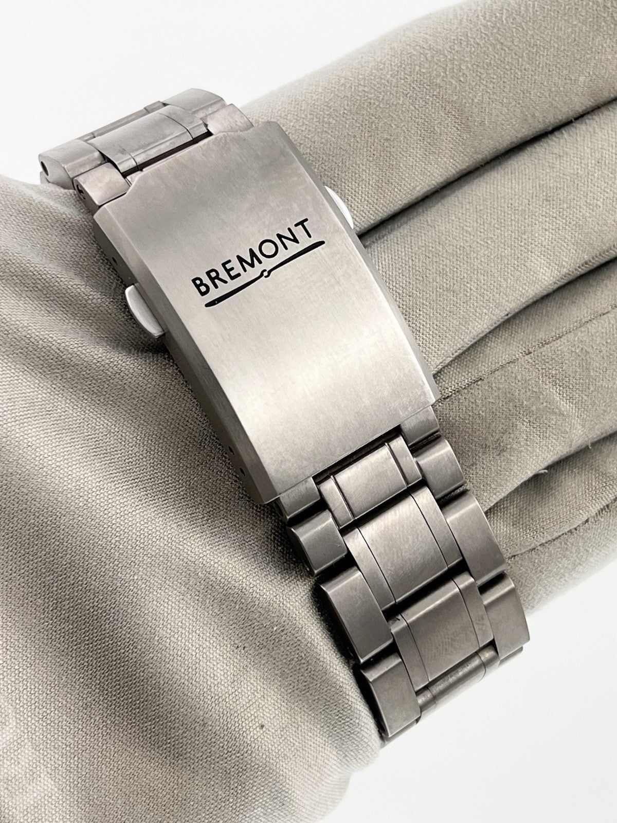 Bremont Project Possible Titanium Blue Dial Date 43mm Automatic Men's Watch