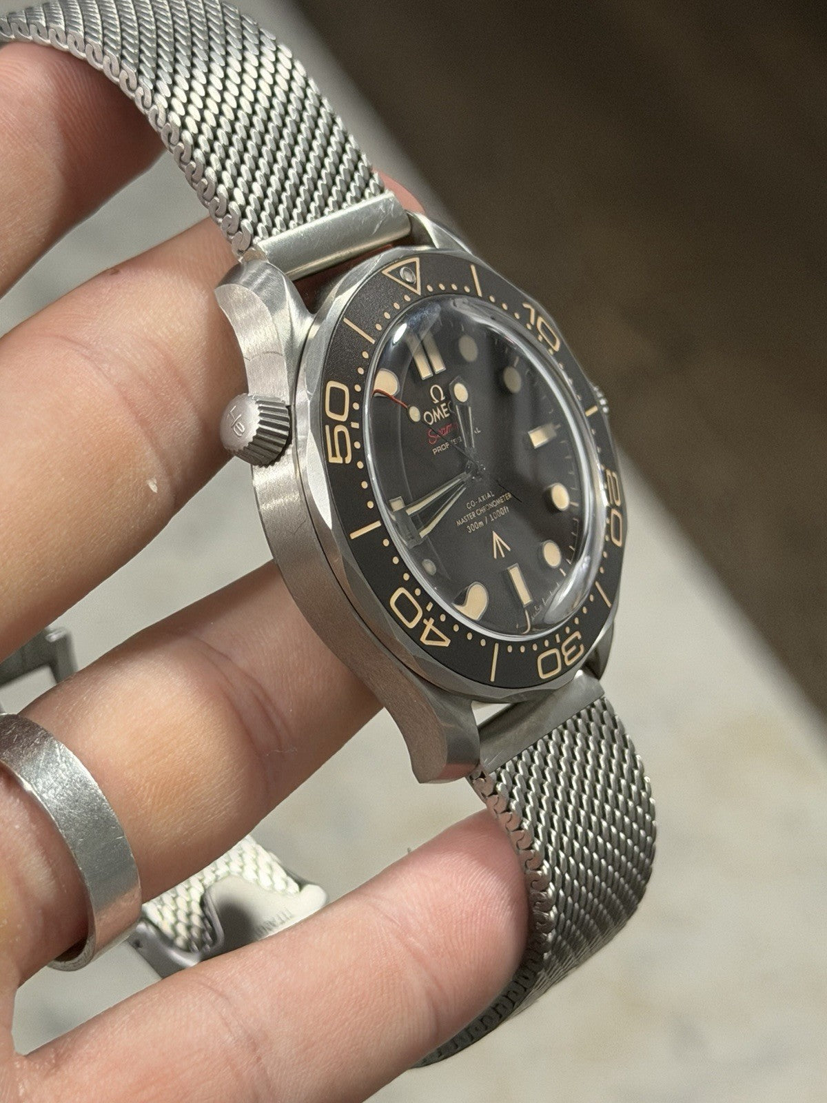 Omega Seamaster NTTD James Bond No Time To Die Watch - 210.90.42.20.01.001