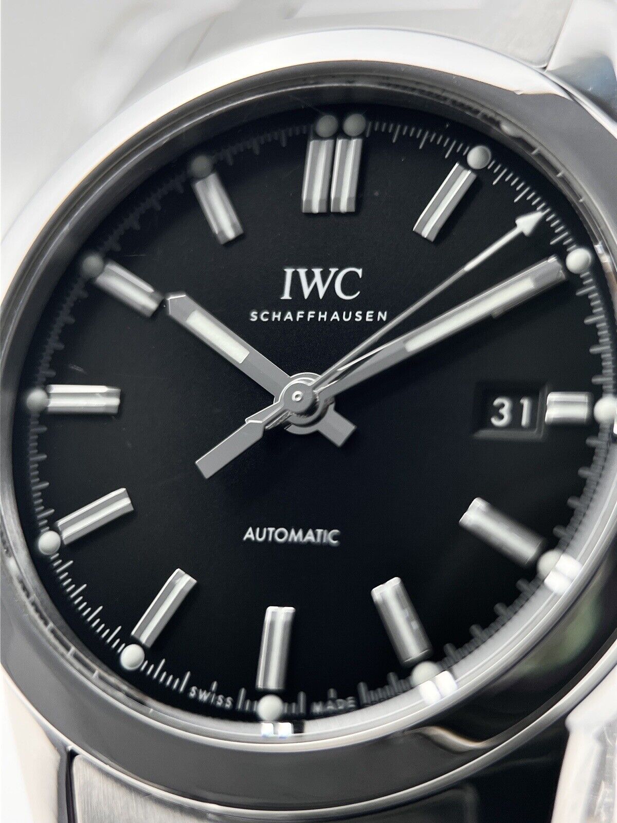 IWC Ingenieur IW357002 Automatic 40mm Black Dial Stainless Steel Men Watch B&P