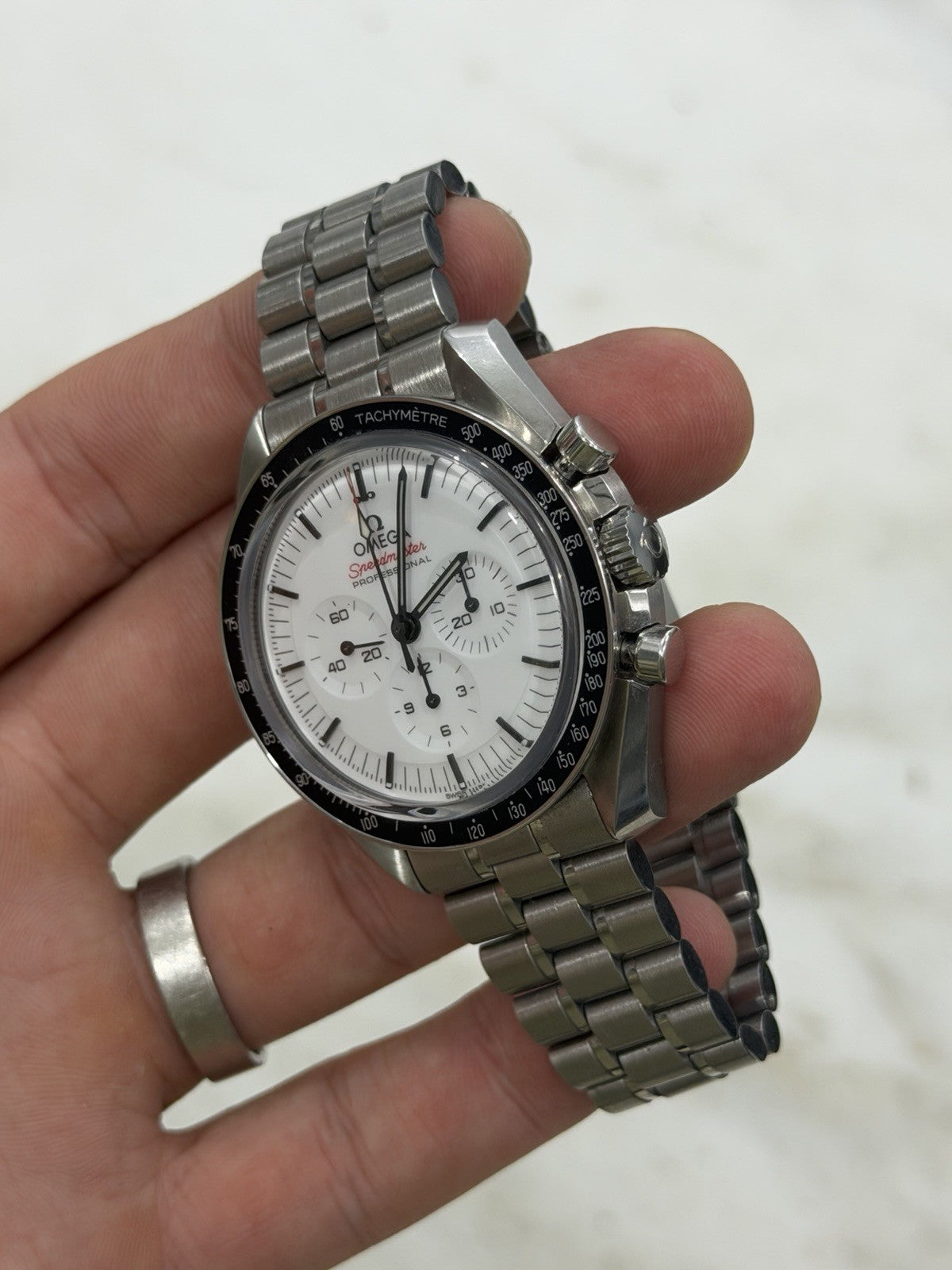 2024 Omega Speedmaster White Dial 42mm Manual Wind Mens 310.30.42.50.04.001