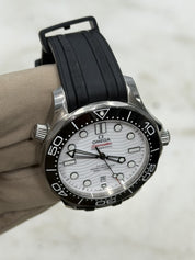 Omega Seamaster Steel White Dial 42mm Automatic Men's Watch 210.32.42.20.04.001