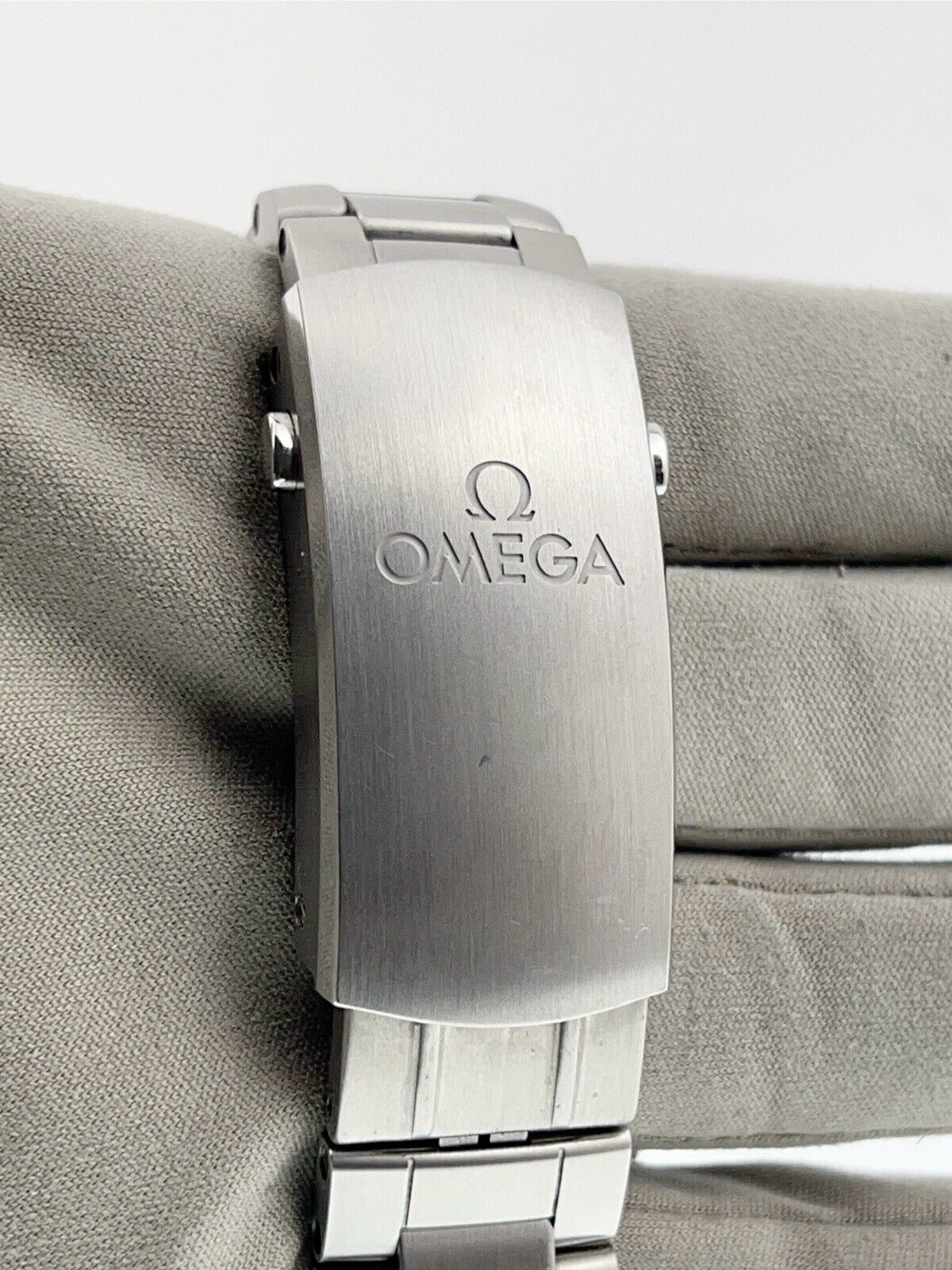 Omega Seamaster Planet Ocean Steel White Dial 43.5mm Watch 215.30.44.21.04.001