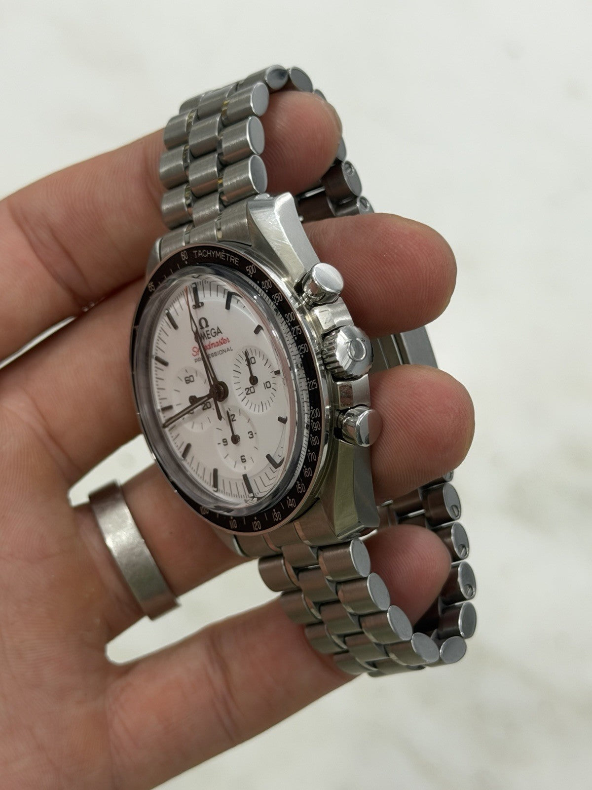 Omega Speedmaster White Dial 42mm Manual Wind Men's Watch 310.30.42.50.04.001
