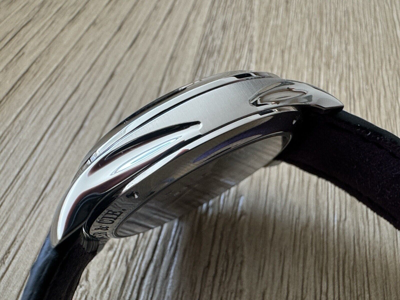 H. Moser & Cie Endeavour Centre Second Vantablack 40mm Automatic 1200-1235