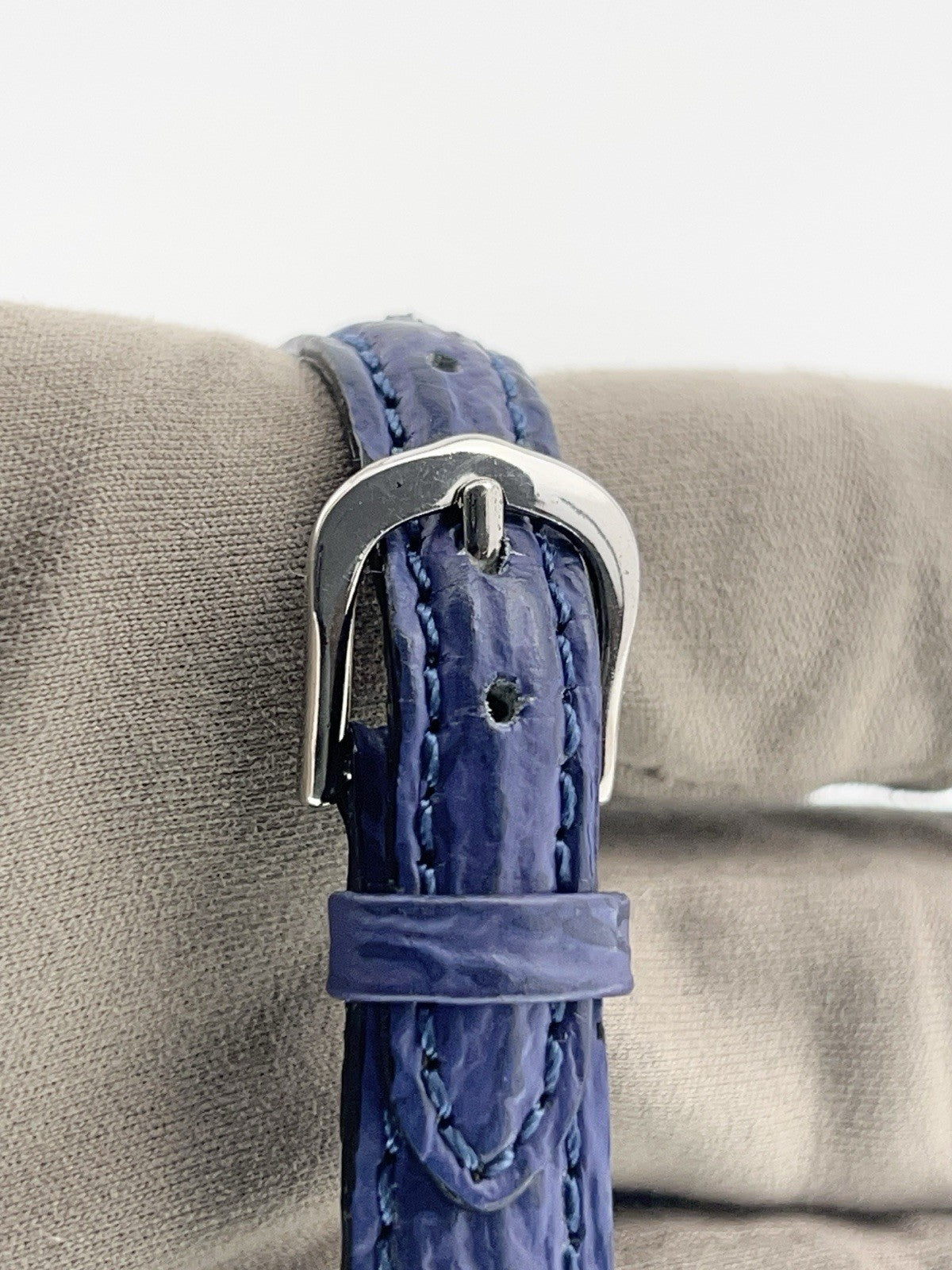 Cartier Vendome 18k Yellow Gold White Dial 26mm Manual Wind Women's Watch 6708