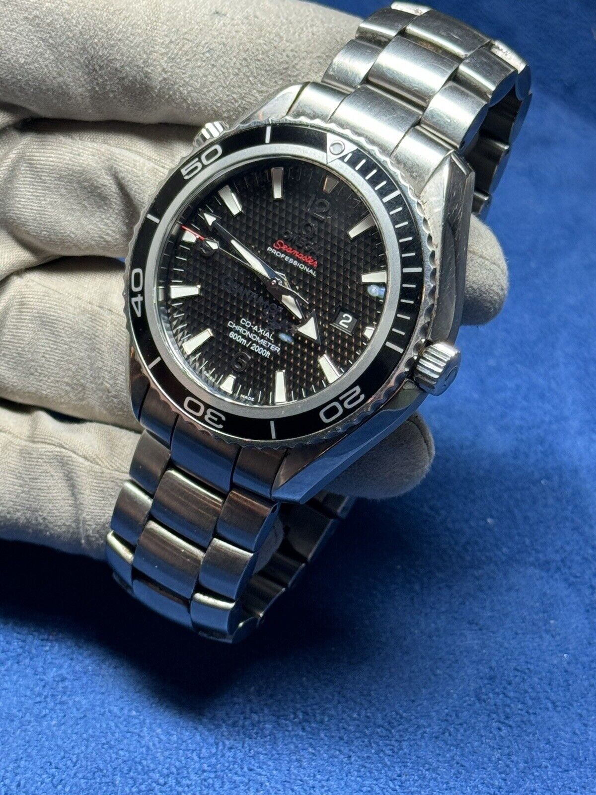 OMEGA Seamaster 007 James Bond Watch Quantum Of Solace 222.30.46.20.01.001