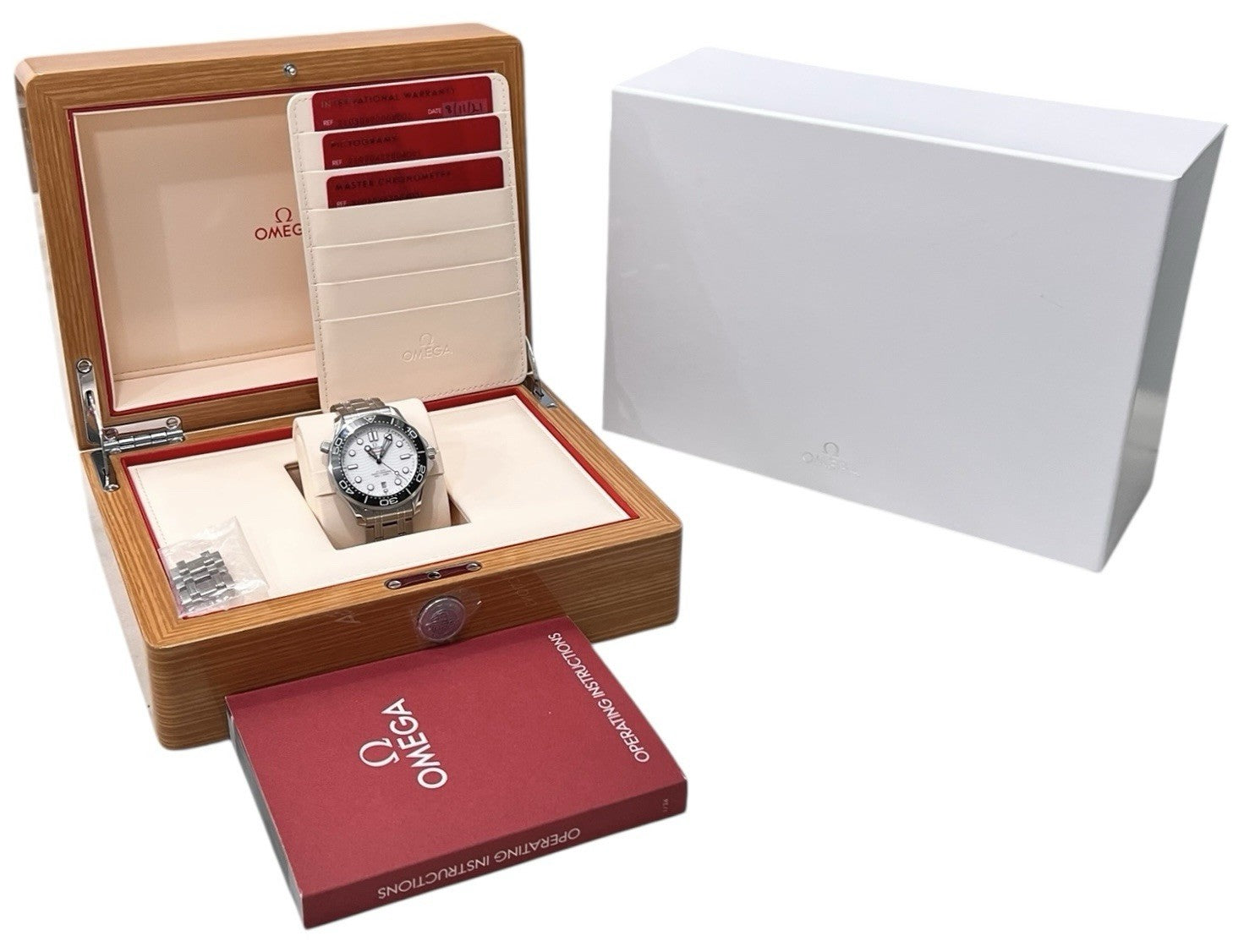 Omega Seamaster Diver Steel White Dial 42mm Automatic Mens 210.30.42.20.001