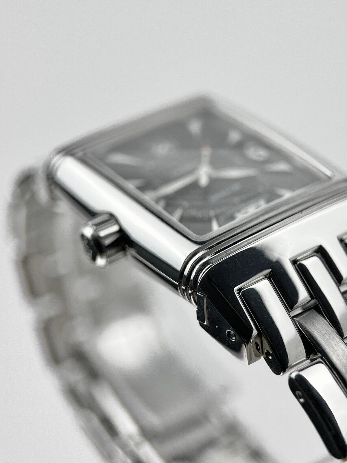 Jaeger-LeCoultre Reverso Gran Sport Ref 290.8.60 27mm X 36mm Black Dial Engraved