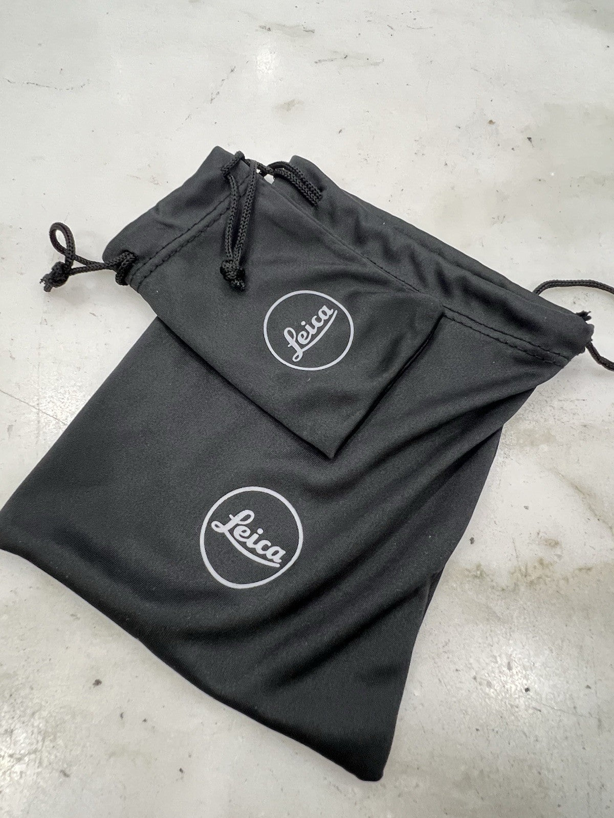 Leica Q2 "Reporter" 47.3MP Compact Dark Green Digital Camera