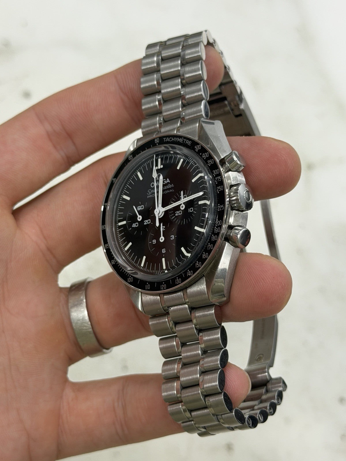 Omega Speedmaster Moonwatch 42mm Black Dial Men's Manual  310.30.42.50.01.002