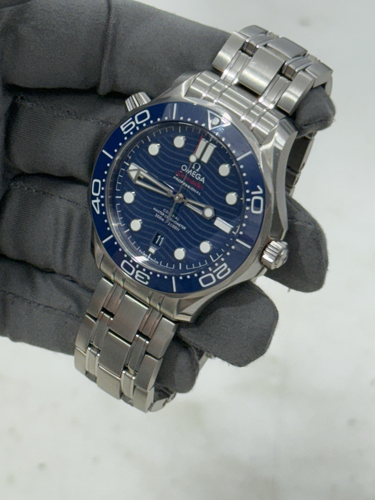 2022 Omega Seamaster Date 300m Diver Blue Ceramic Watch 210.30.42.20.03.001